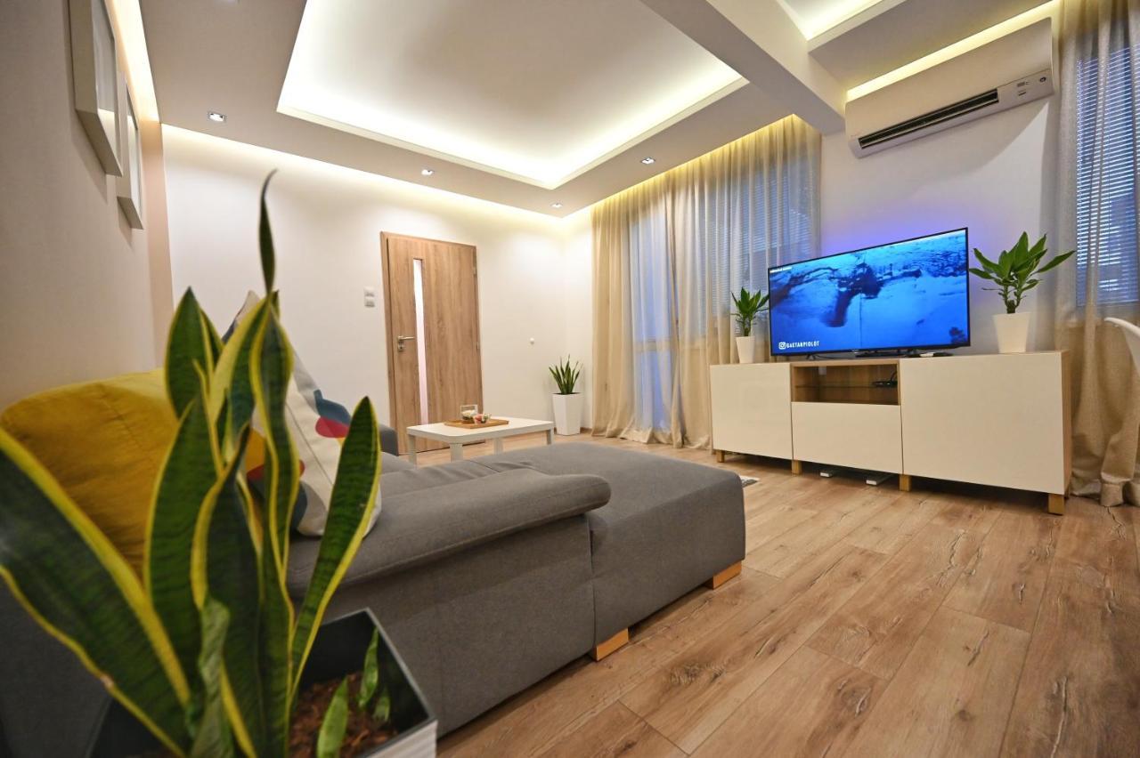 Modern Central 2-Bedroom Apartment With Parking Warna Exterior foto